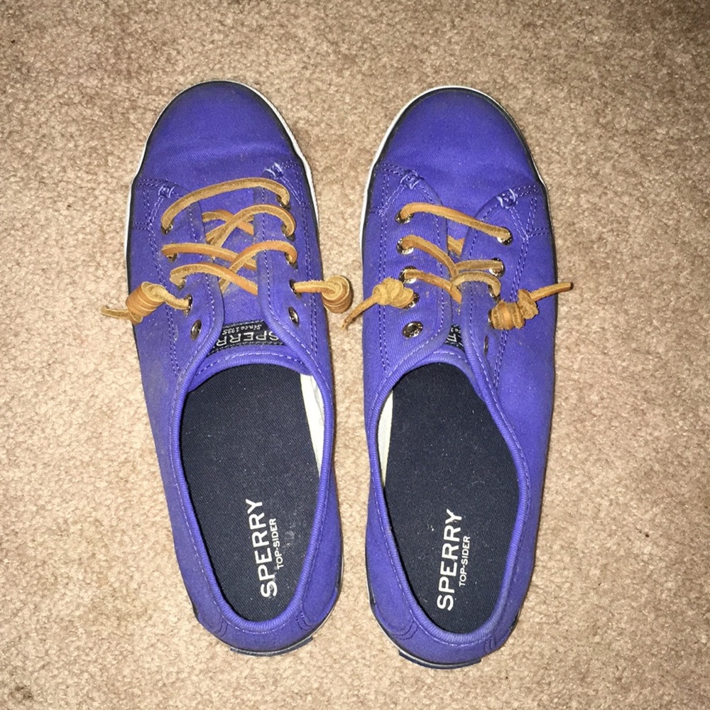 Blue sperrys!!